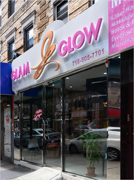 Glam Glow Med Spa Given ‘Feminine’ Look by studioBIG LogoDesigner.co